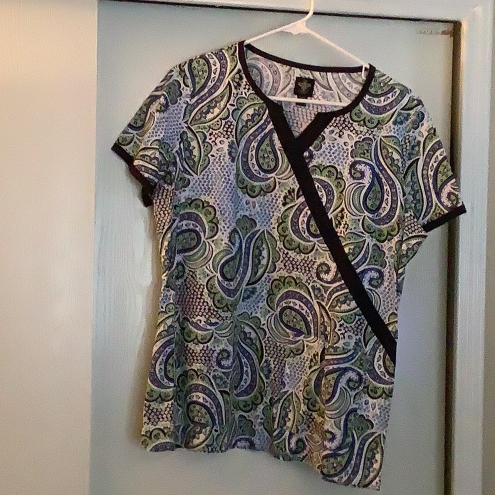 Med Couture women’s scrub top